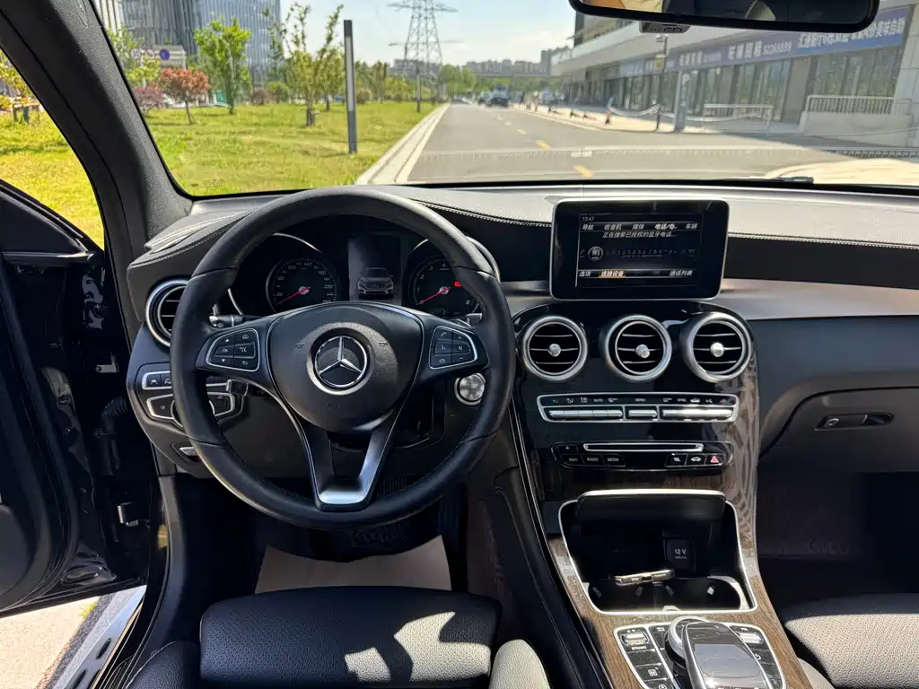 Mercedes-Benz GLC — фото 14