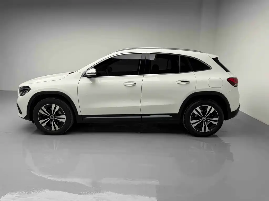 Mercedes-Benz GLA — фото 18