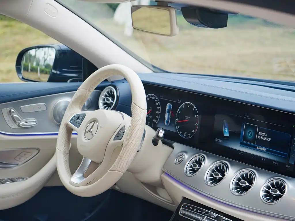 Mercedes-Benz E-Class (Import) — фото 17