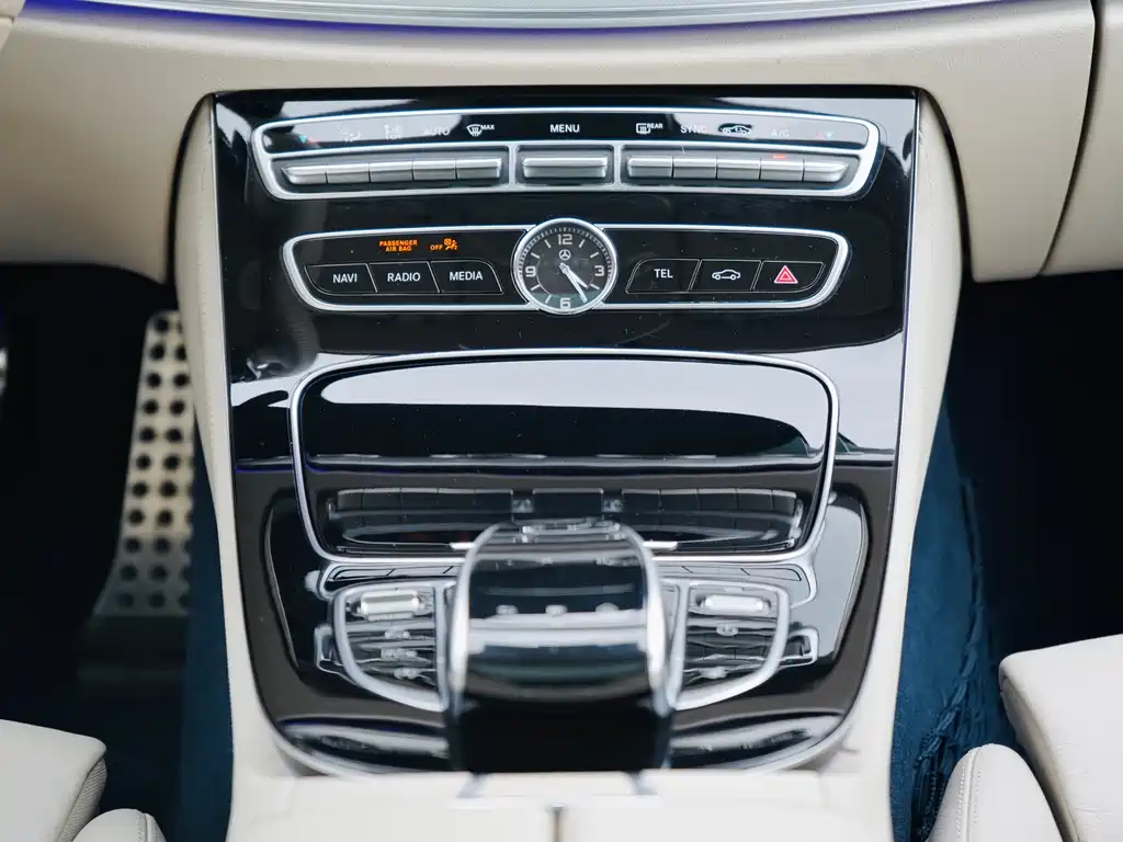 Mercedes-Benz E-Class (Import) — фото 10