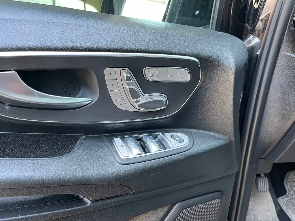 Mercedes-Benz Vito — фото 14