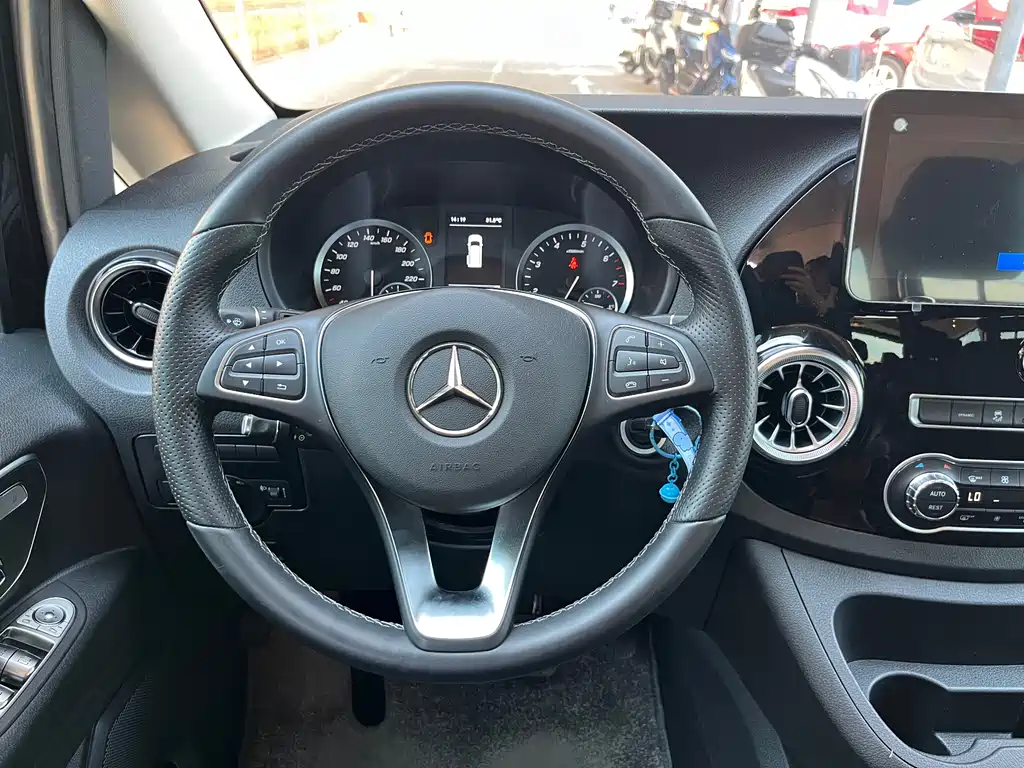 Mercedes-Benz Vito — фото 18