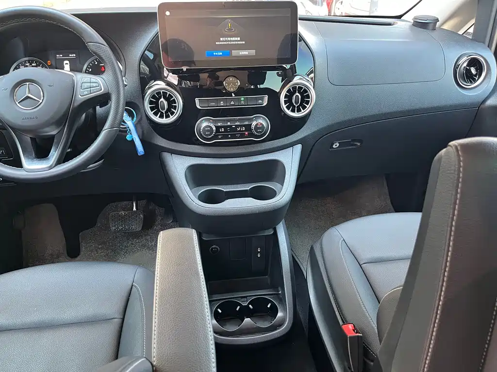 Mercedes-Benz Vito — фото 19