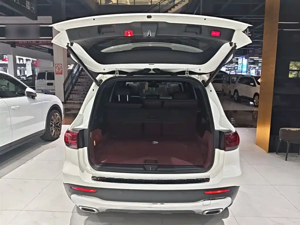 Mercedes-Benz GLB — фото 19