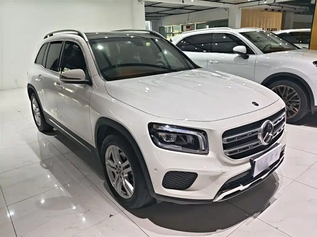 Mercedes-Benz GLB — фото 4