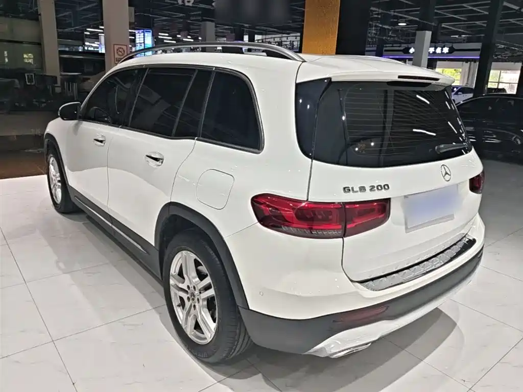 Mercedes-Benz GLB — фото 5