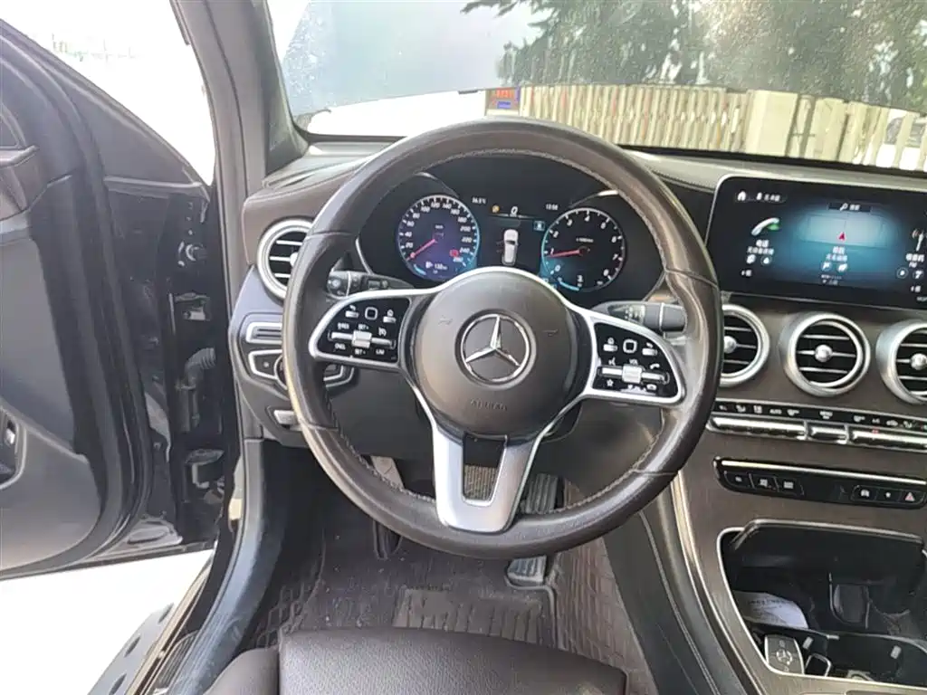 Mercedes-Benz GLC — фото 11