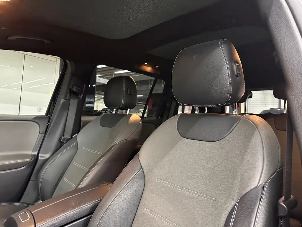 Mercedes-Benz GLB AMG — фото 6
