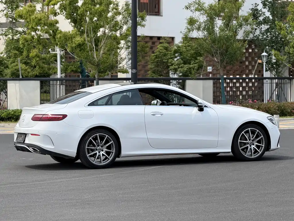 Mercedes-Benz E-Class (Import) — фото 8