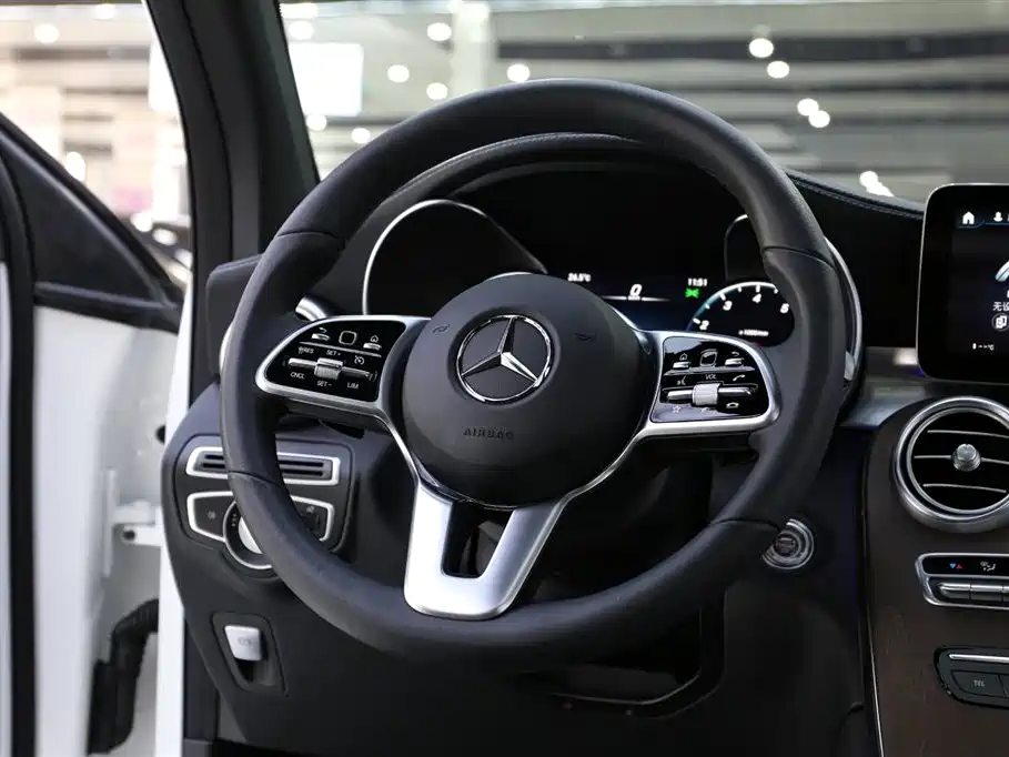 Mercedes-Benz GLC — фото 11