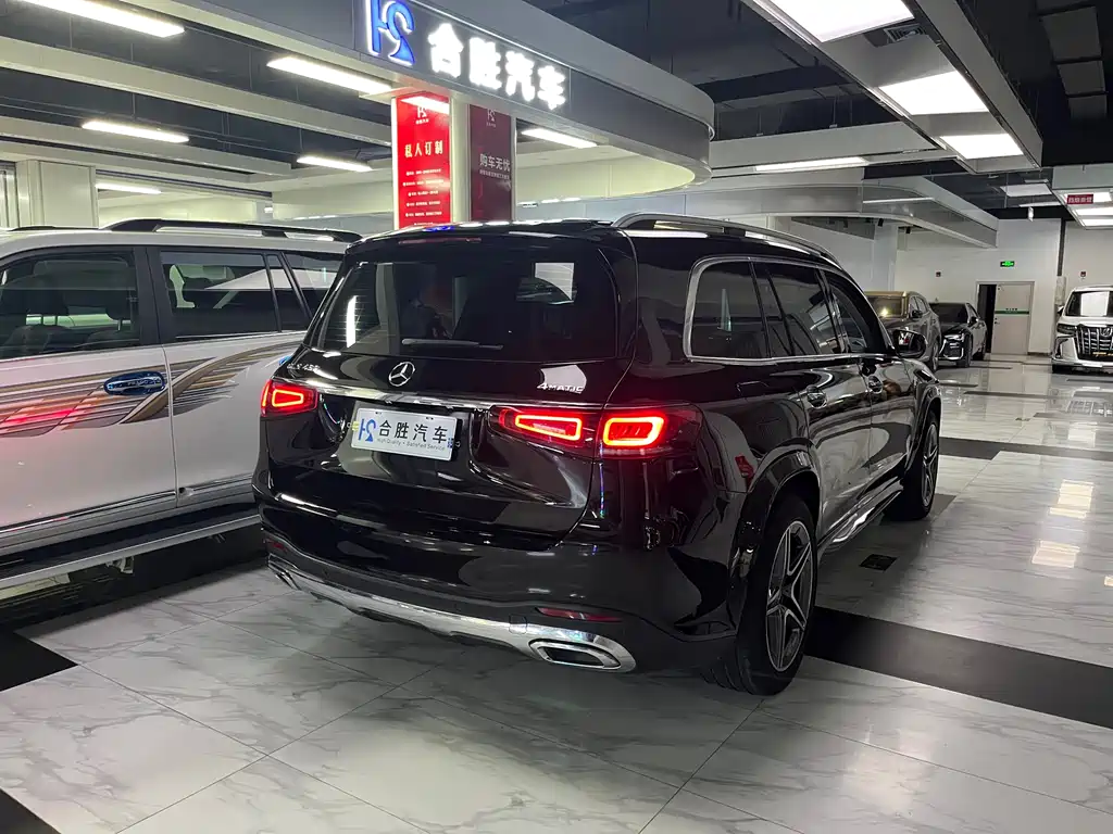 Mercedes-Benz GLS — фото 7