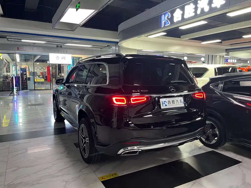 Mercedes-Benz GLS — фото 9