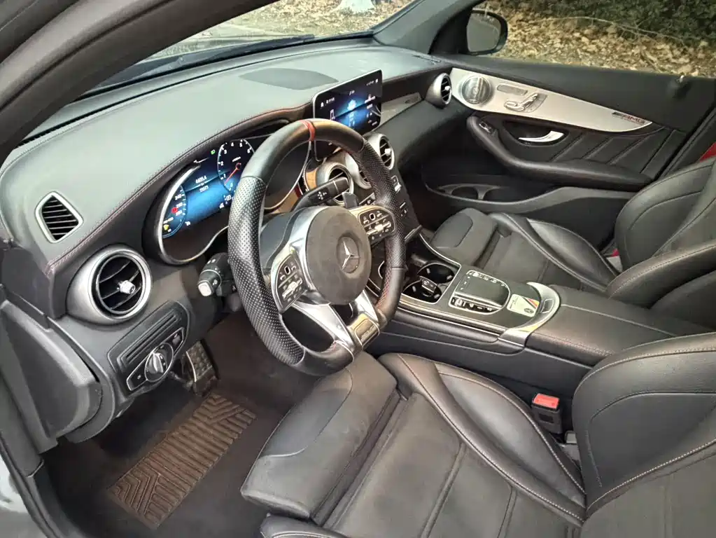 Mercedes-Benz GLC Coupe AMG — фото 9
