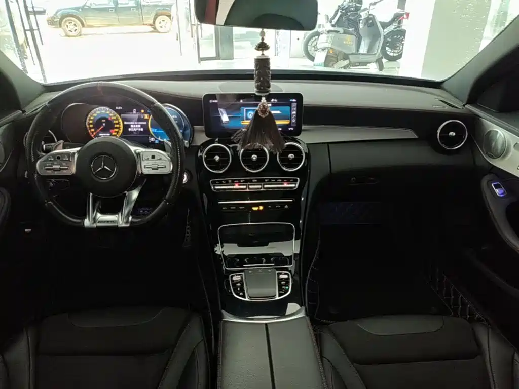 Mercedes-Benz C-Class AMG — фото 10