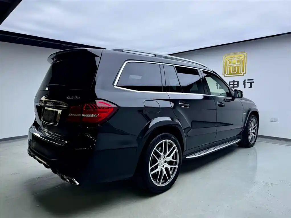 Mercedes-Benz GLS AMG — фото 6