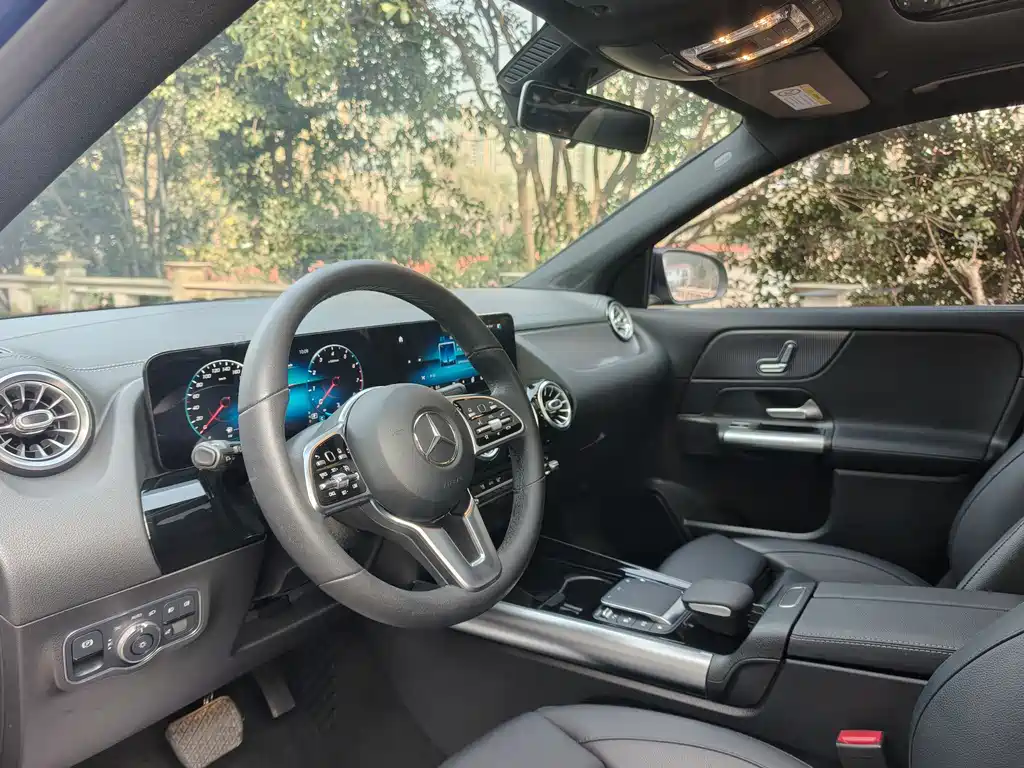 Mercedes-Benz GLA — фото 7