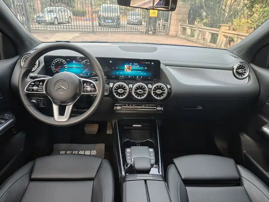 Mercedes-Benz GLA — фото 8