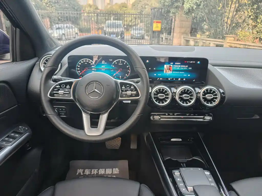 Mercedes-Benz GLA — фото 9