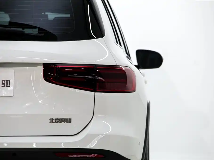Mercedes-Benz GLB — фото 11