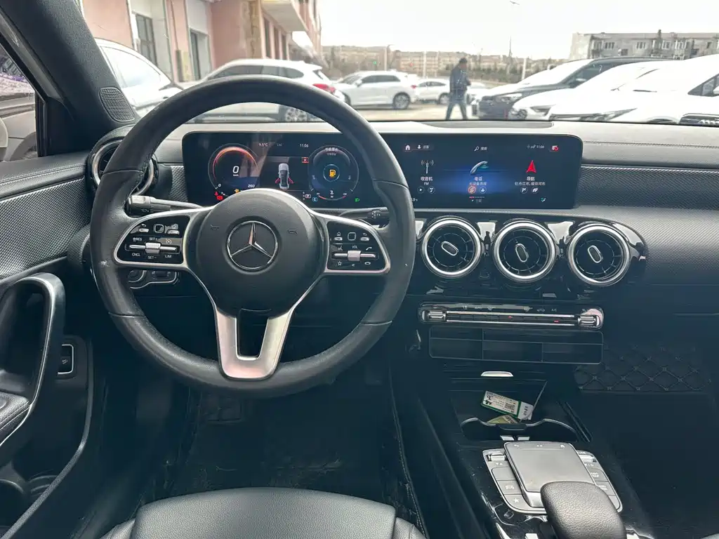 Mercedes-Benz A-Class — фото 18