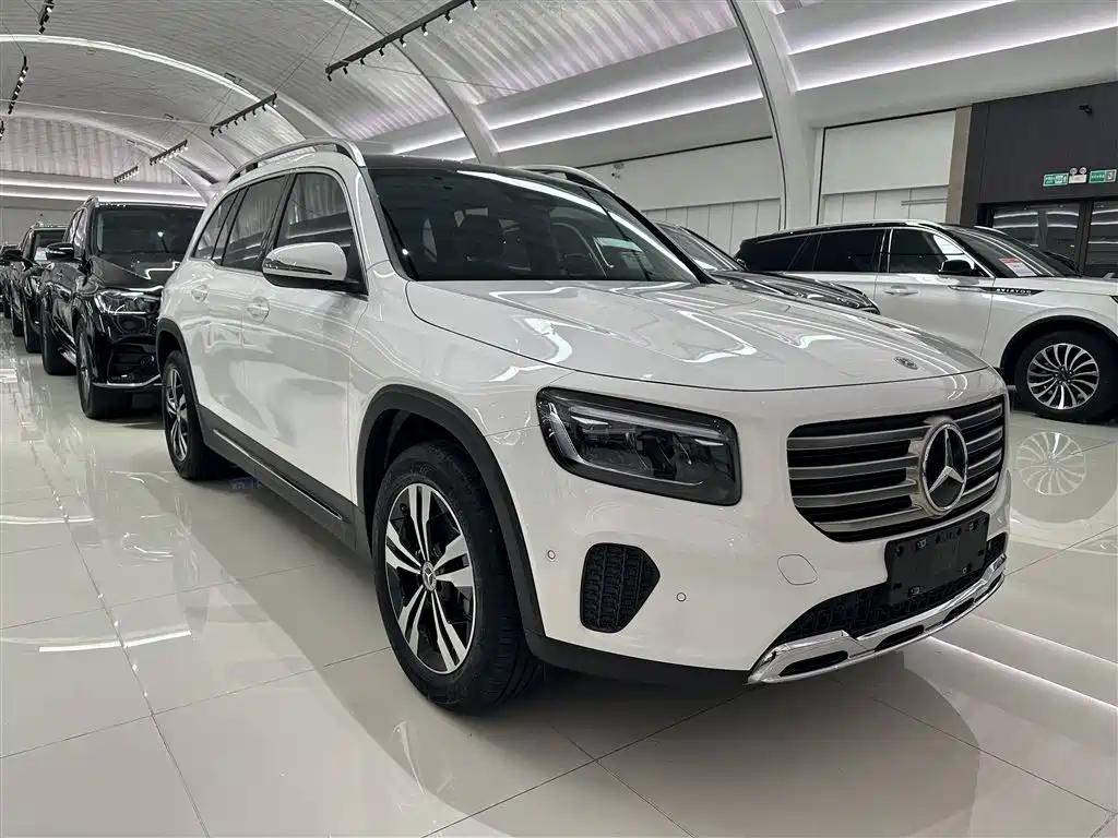Mercedes-Benz GLB — фото 3