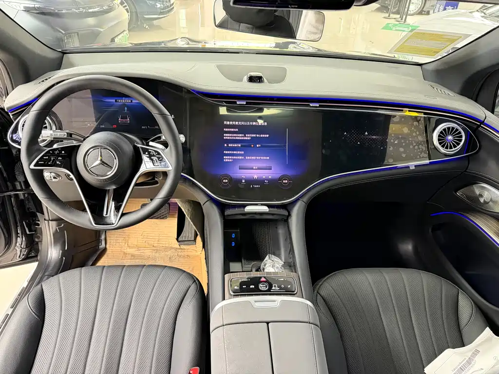 Mercedes-Benz EQS SUV — фото 7