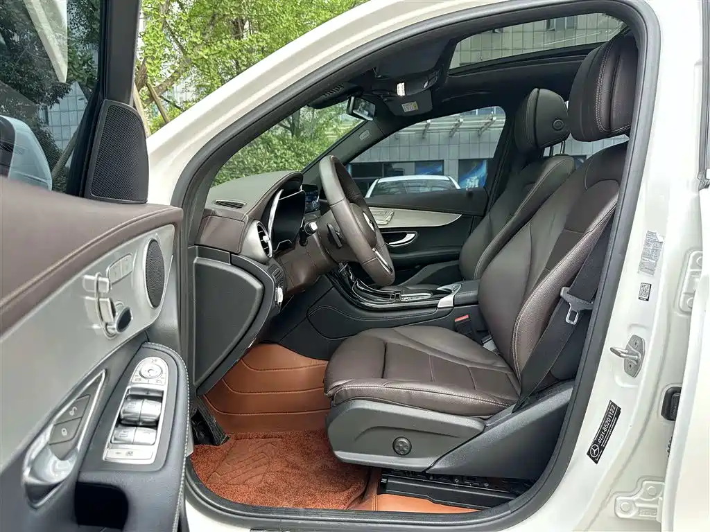 Mercedes-Benz GLC — фото 4