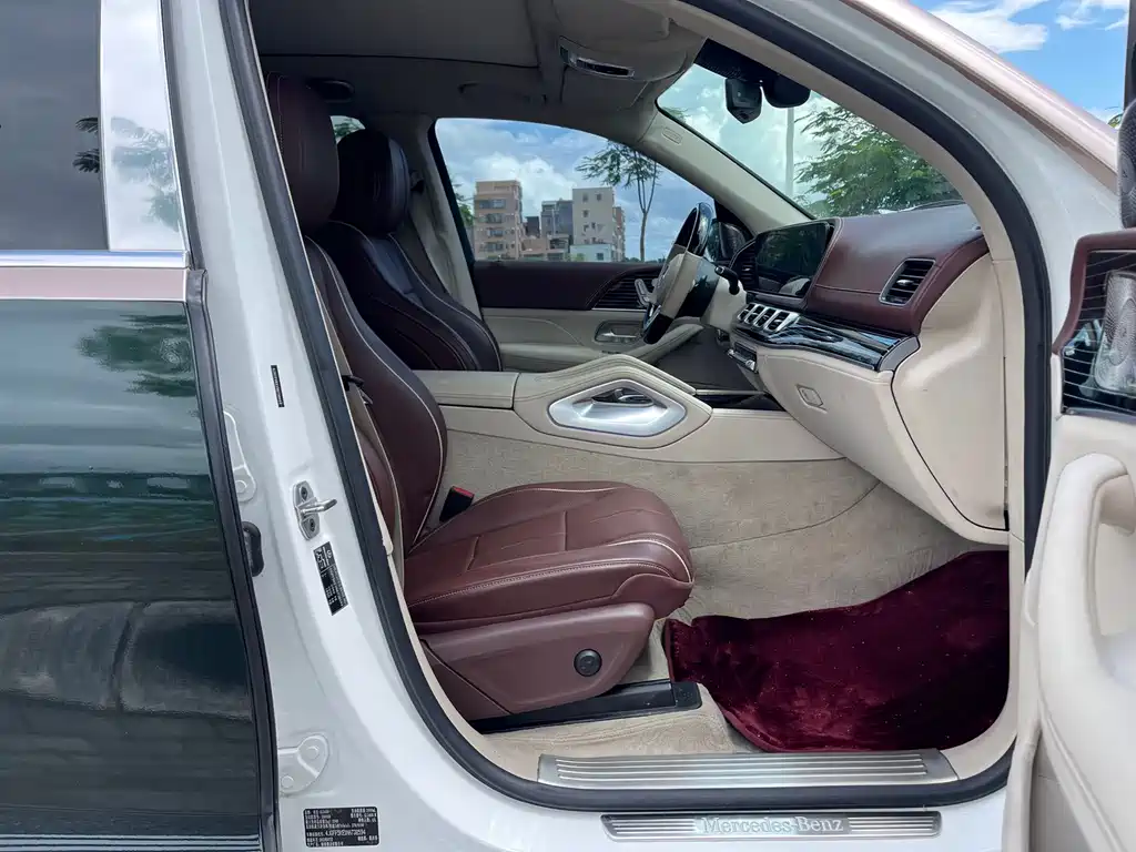 Mercedes-Benz GLS — фото 10