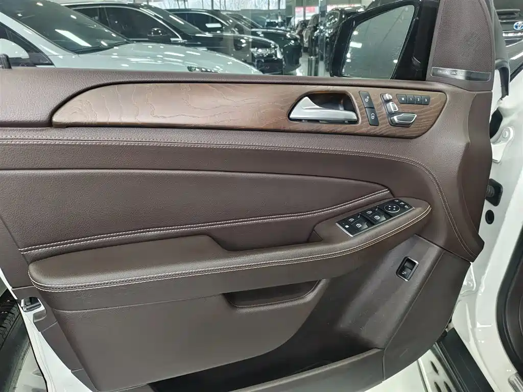 Mercedes-Benz GLE (Import) — фото 3