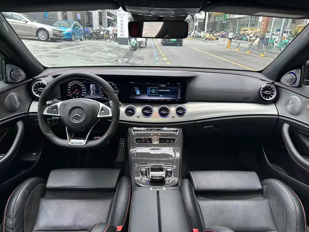 Mercedes-Benz E-Class AMG — фото 4