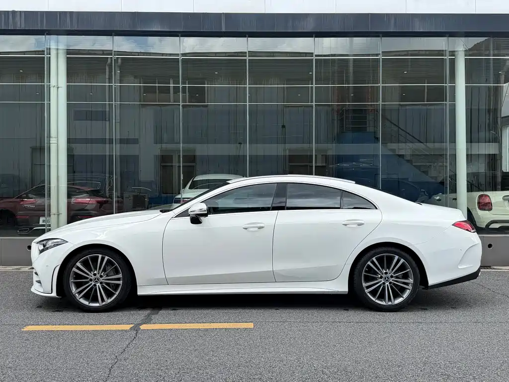 Mercedes-Benz CLS — фото 3