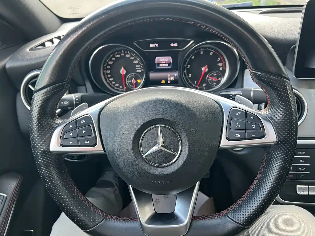 Mercedes-Benz CLA (Import) — фото 11