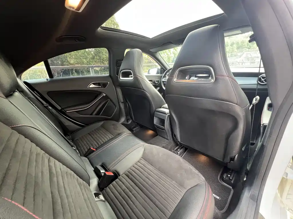 Mercedes-Benz CLA (Import) — фото 35