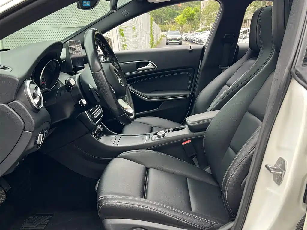 Mercedes-Benz CLA (Import) — фото 4