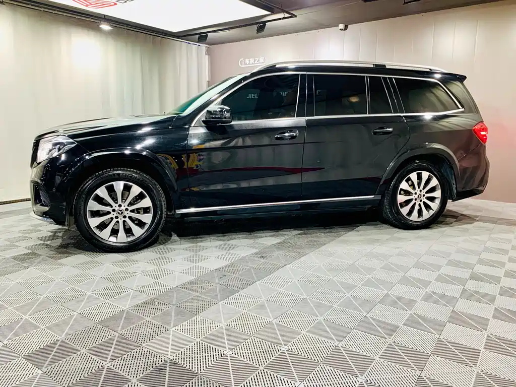 Mercedes-Benz GLS — фото 4
