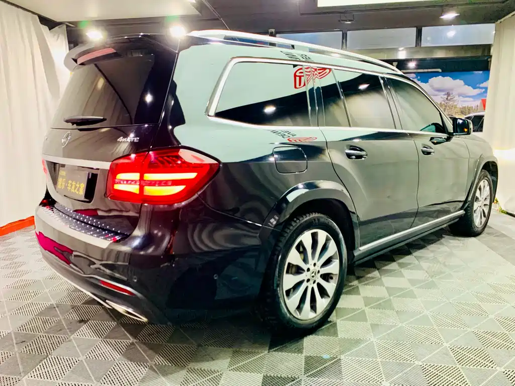 Mercedes-Benz GLS — фото 7