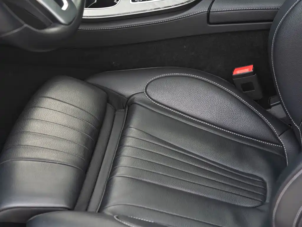 Mercedes-Benz CLS — фото 8