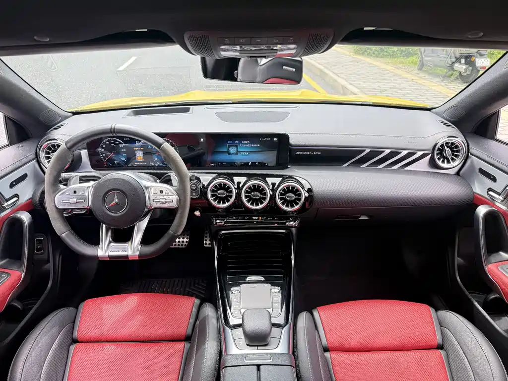 Mercedes-Benz CLA AMG — фото 6