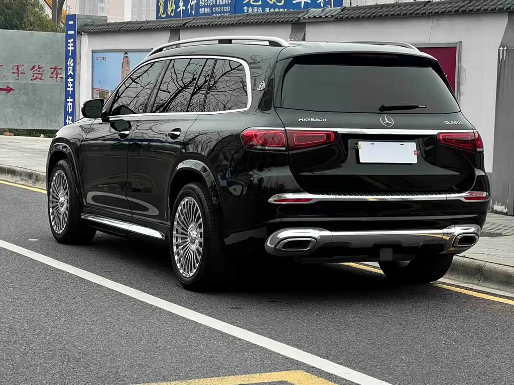 Mercedes-Benz GLS — фото 6