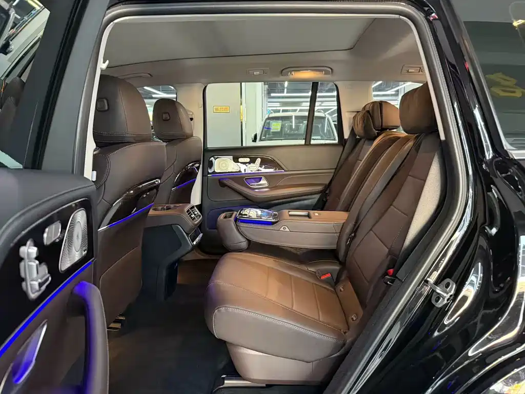 Mercedes-Benz GLS — фото 11