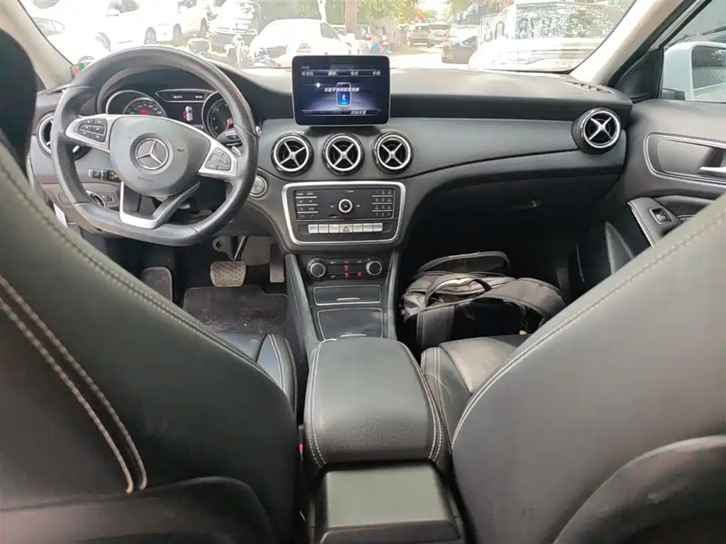 Mercedes-Benz GLA — фото 13
