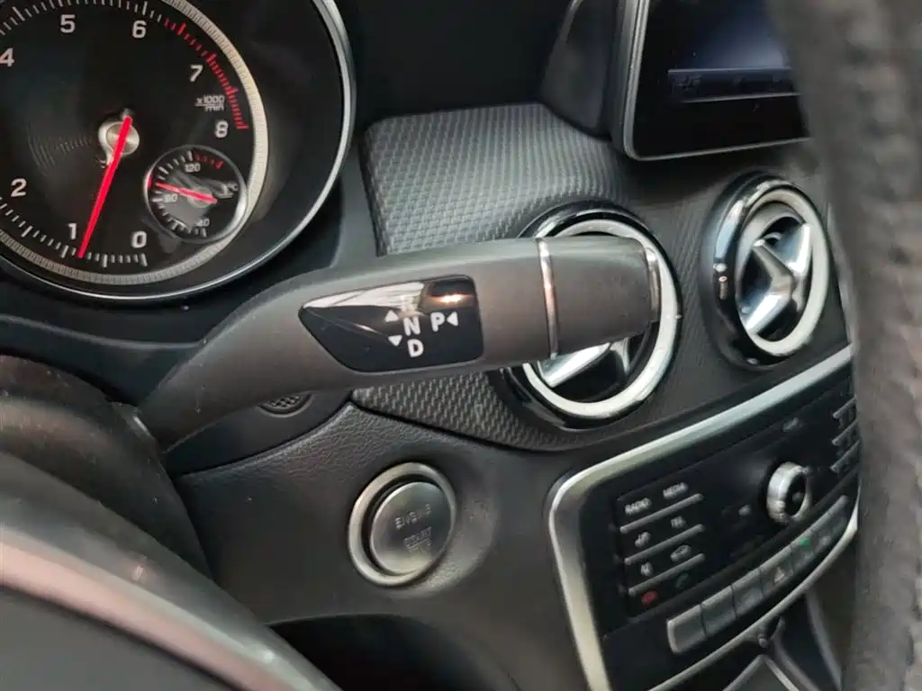 Mercedes-Benz GLA — фото 14