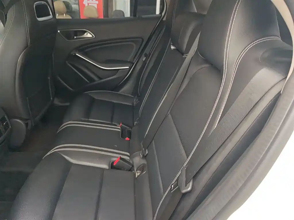 Mercedes-Benz GLA — фото 17