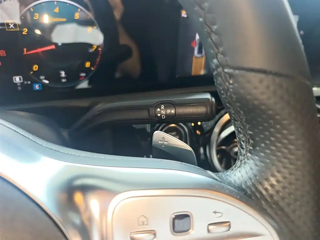 Mercedes-Benz A-Class — фото 14
