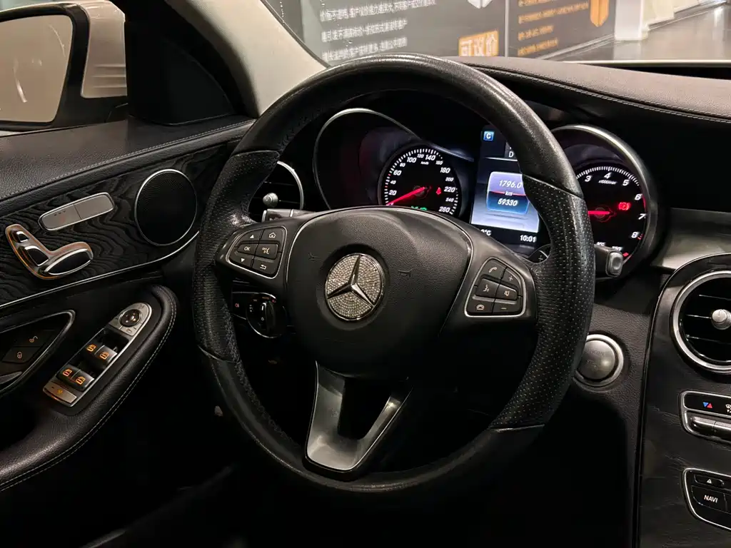 Mercedes-Benz C-Class — фото 13