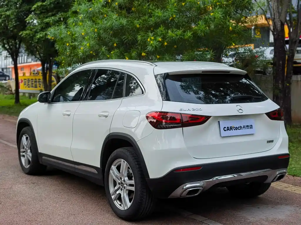 Mercedes-Benz GLA — фото 6