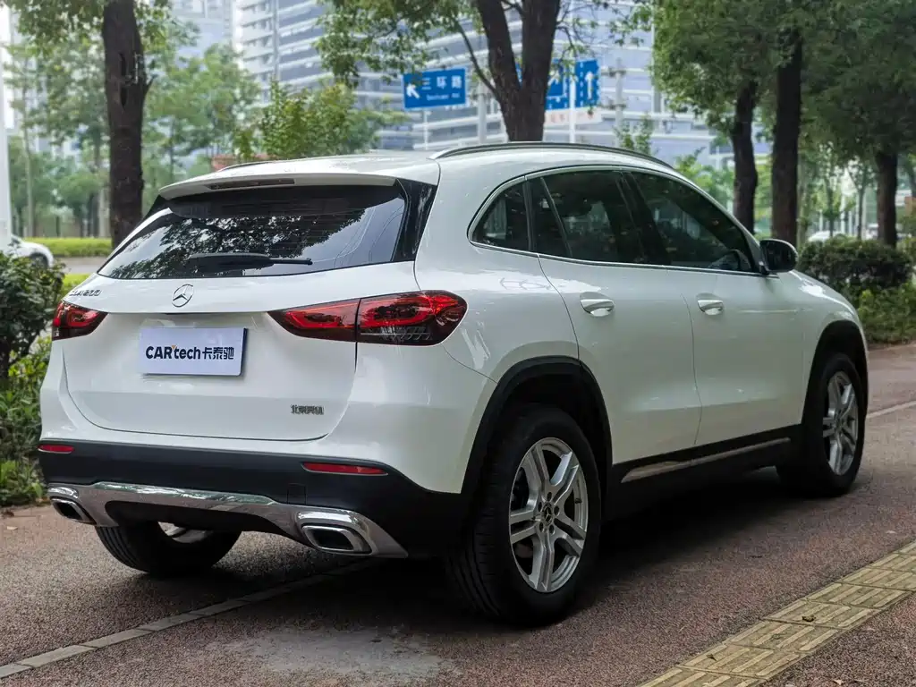 Mercedes-Benz GLA — фото 7