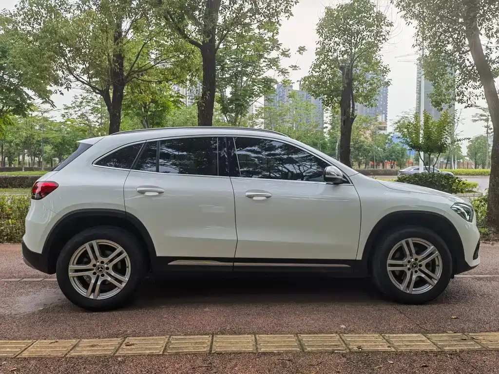Mercedes-Benz GLA — фото 8