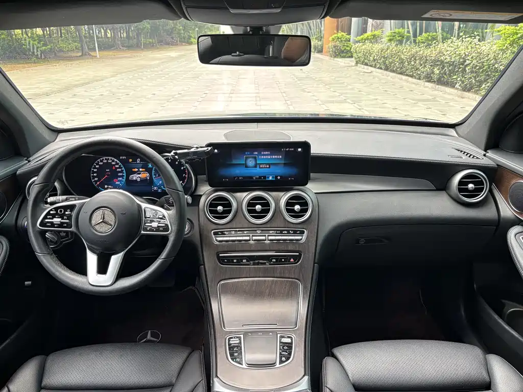 Mercedes-Benz GLC — фото 10
