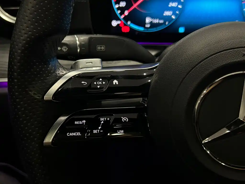 Mercedes-Benz E-Class (Import) — фото 11